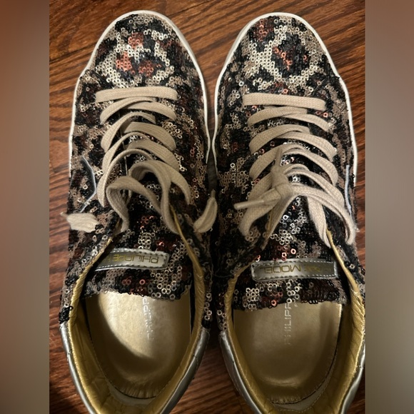 PHILIPPE MODEL
Size 7 US
Like New - worn few times
$130 (bought $430 - Picture 5 of 5